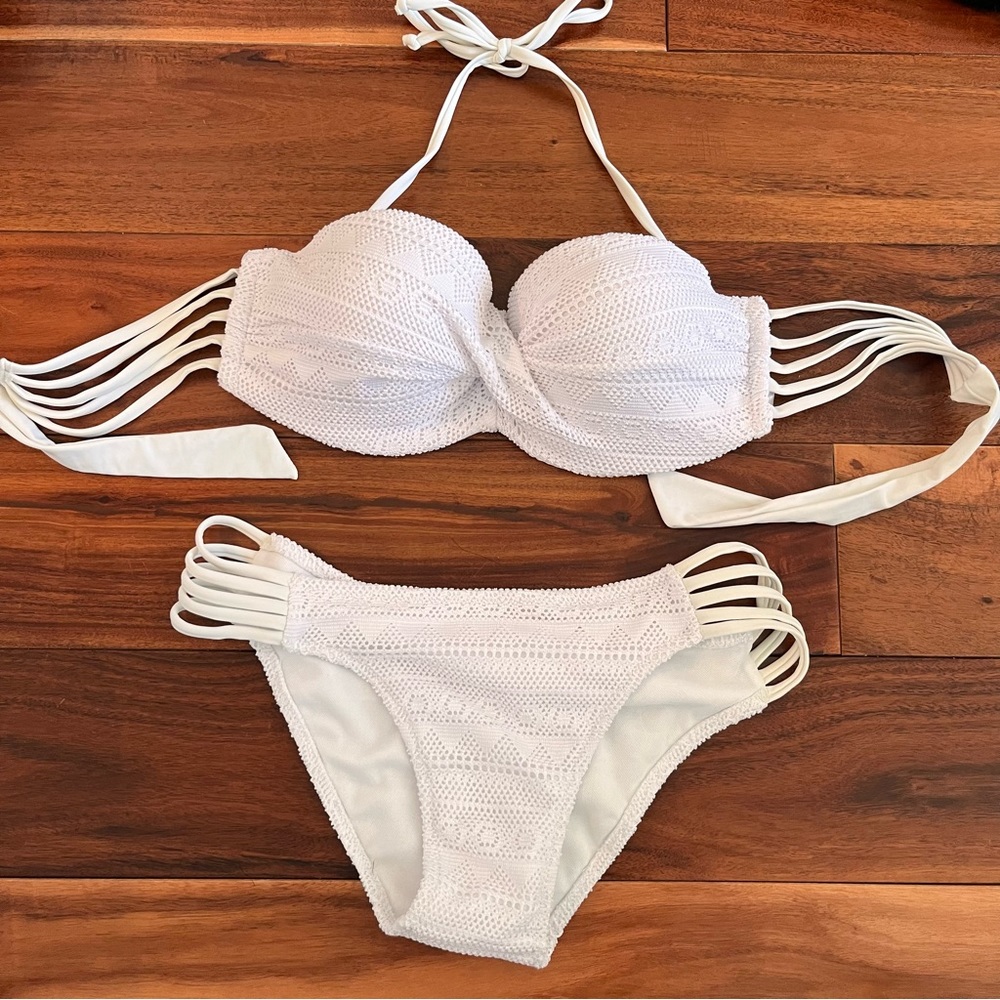 White Textured and Laced Bikini Set - Size Small - Padded Bikini Top